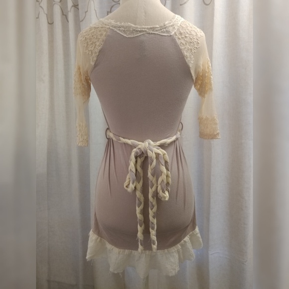 Buckle Dress: Lace baseball sleeve - Picture 3 of 4